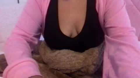 Snapshot of honeyy_89 chatting on May 2026 04:45:02 PM honeyyy89 online show from May 2026 04:45:02 PM