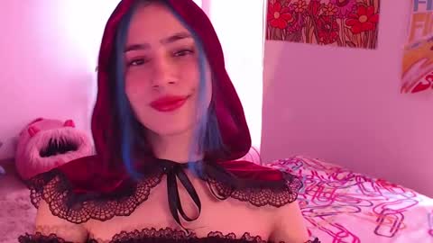 Snapshot of honeyypeaach chatting on December 2024 04:59:02 PM    online show from December 2024 04:59:02 PM