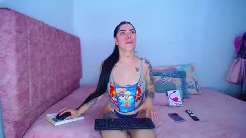 Snapshot of hoot_alicee chatting on October 2025 09:32:02 PM ONLYFANS online show from October 2025 09:32:02 PM