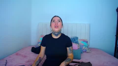 Snapshot of hoot_alicee chatting on January 2026 10:35:02 PM ONLYFANS online show from January 2026 10:35:02 PM