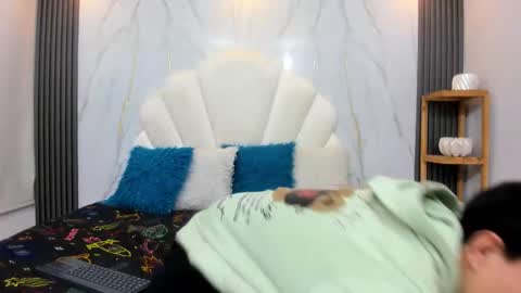 hoot_booys_ online show from January 2026 08:54:01 PM