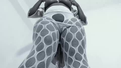 Emily online show from September 2025 04:01:01 AM