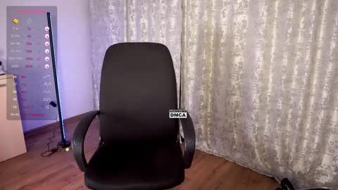 Karina online show from November 2025 03:13:02 PM