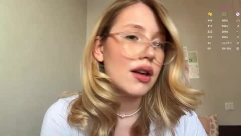 Snapshot of horney_audrey chatting on February 2025 04:06:01 AM Audrey online show from February 2025 04:06:01 AM