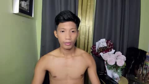 Snapshot of horny_asianmoreno chatting on February 2025 04:52:01 PM ROGER online show from February 2025 04:52:01 PM