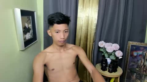 Snapshot of horny_asianmoreno chatting on February 2025 04:21:01 PM ROGER online show from February 2025 04:21:01 PM