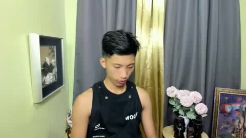 Snapshot of horny_asianmoreno chatting on March 2025 08:35:01 AM ROGER online show from March 2025 08:35:01 AM