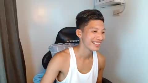 Snapshot of horny_asianmoreno chatting on September 2025 09:31:02 AM ROGER online show from September 2025 09:31:02 AM