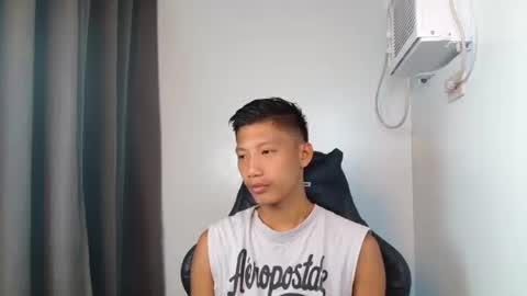 Snapshot of horny_asianmoreno chatting on October 2025 11:08:02 AM ROGER online show from October 2025 11:08:02 AM