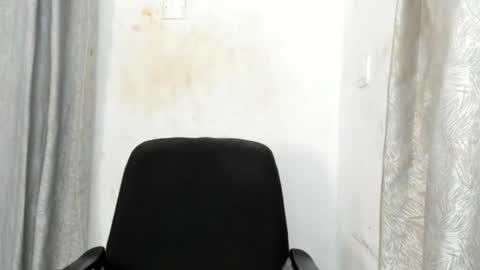 Snapshot of horny_ebonygirl chatting on September 2025 06:15:02 AM Horny ebonygirl online show from September 2025 06:15:02 AM