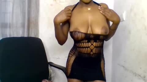 Snapshot of horny_ebonygirl chatting on October 2025 06:25:02 AM Horny ebonygirl online show from October 2025 06:25:02 AM