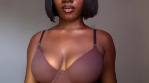 Snapshot of horny_goddess_delilah chatting on May 2026 11:40:02 AM delilah online show from May 2026 11:40:02 AM