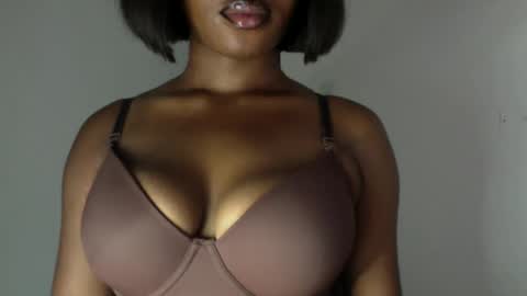Snapshot of horny_goddess_delilah chatting on May 2026 08:06:01 PM delilah online show from May 2026 08:06:01 PM