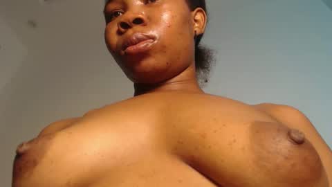 Iris online show from April 2026 08:22:01 PM