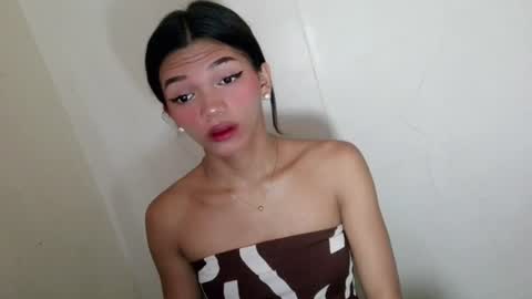Snapshot of horny_rhiana chatting on June 2026 03:38:02 AM Rhiana online show from June 2026 03:38:02 AM