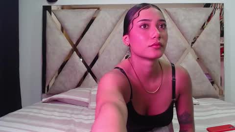 Snapshot of hornygirl_20000 chatting on October 2025 11:37:02 PM hornygirl_20000 online show from October 2025 11:37:02 PM