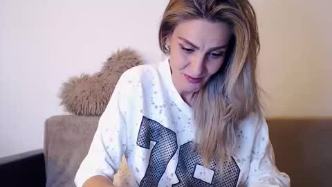 Snapshot of hornygirllx chatting on May 2026 12:22:02 PM AshlineKatte online show from May 2026 12:22:02 PM