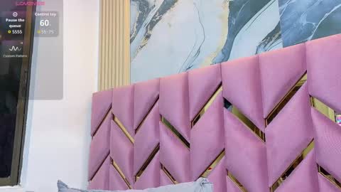 Valentina  online show from September 2025 12:32:01 PM