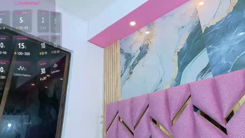 Valentina  online show from October 2025 12:36:02 PM