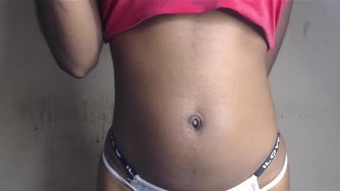 Snapshot of hornyslut_xx chatting on May 2026 07:48:01 AM Bella online show from May 2026 07:48:01 AM
