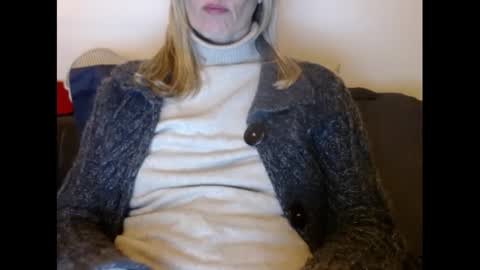 Snapshot of hornyssima chatting on January 2025 04:31:02 PM Hornyssima online show from January 2025 04:31:02 PM