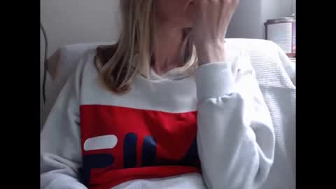 Snapshot of hornyssima chatting on September 2025 12:18:01 PM Hornyssima online show from September 2025 12:18:01 PM
