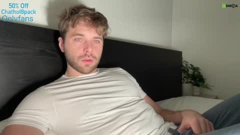 Snapshot of hot8pack01 chatting on December 2024 09:37:02 PM Edward aka Wolf online show from December 2024 09:37:02 PM