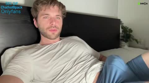 Snapshot of hot8pack01 chatting on January 2025 04:23:01 AM Edward aka Wolf online show from January 2025 04:23:01 AM