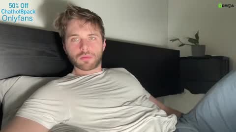 Snapshot of hot8pack01 chatting on March 2025 09:59:02 PM Edward aka Wolf online show from March 2025 09:59:02 PM