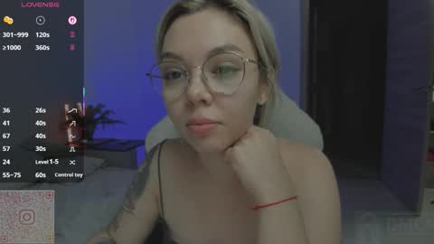 Snapshot of hot_babayaga chatting on September 2025 03:57:01 PM online show from September 2025 03:57:01 PM
