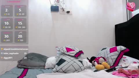 Snapshot of hot_beauty__ chatting on May 2026 08:43:02 AM VALENTINA online show from May 2026 08:43:02 AM
