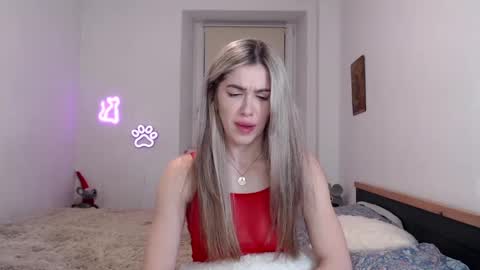 Snapshot of hot_berry69 chatting on March 2025 10:43:01 PM Dashka online show from March 2025 10:43:01 PM