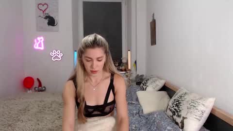 Snapshot of hot_berry69 chatting on October 2025 09:03:01 PM Dashka online show from October 2025 09:03:01 PM