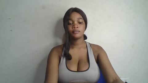 Snapshot of hot_choccoolate chatting on June 2026 06:39:01 PM Zarah online show from June 2026 06:39:01 PM