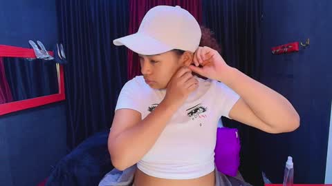 hot chocolate 4u online show from December 2024 11:33:02 AM