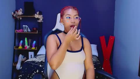 hot chocolate 4u online show from March 2025 03:20:02 PM