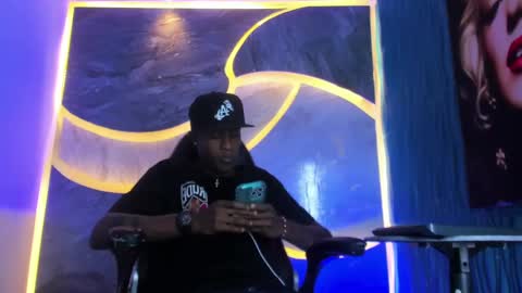 hot_golden_black online show from September 2025 03:33:01 PM