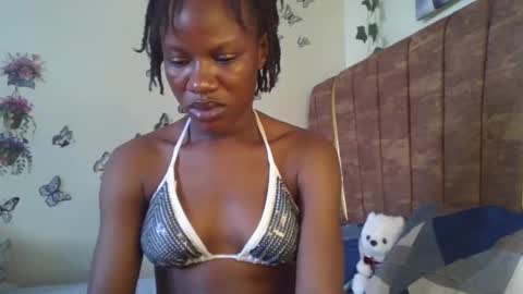Snapshot of hot_petite100 chatting on April 2026 06:16:02 AM hot petite100 online show from April 2026 06:16:02 AM