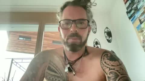 letmedoo2 online show from October 2025 04:18:01 PM