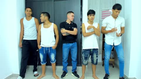 Vanesa Oliver and Andrew online show from February 2025 11:30:01 AM