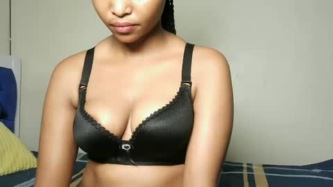 Snapshot of hot_sexy_babe chatting on May 2026 01:56:01 AM Bellah online show from May 2026 01:56:01 AM
