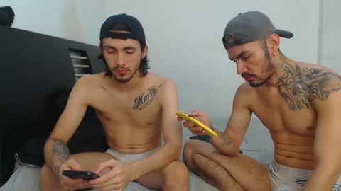 Hot Sharks   online show from February 2025 06:39:01 AM