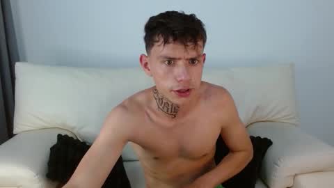 Snapshot of hot_teo_ chatting on January 2026 05:15:02 PM Mateo online show from January 2026 05:15:02 PM