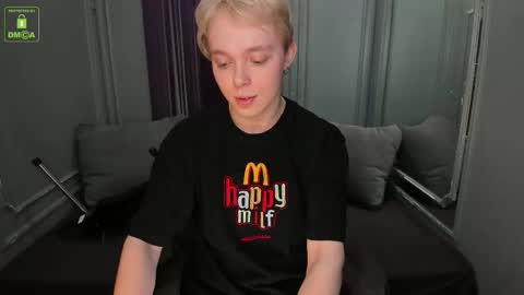 hot_twinkboy online show from February 2025 11:30:01 AM