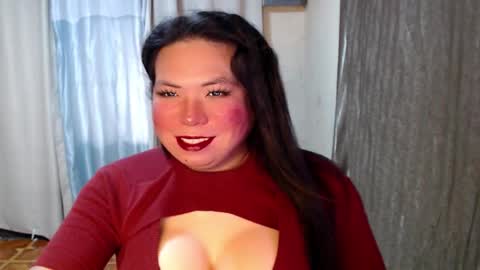 Snapshot of hotasian_mama chatting on October 2025 07:30:01 AM Grace online show from October 2025 07:30:01 AM