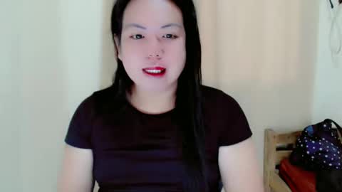 Snapshot of hotasian_mama chatting on May 2026 05:47:01 AM Grace online show from May 2026 05:47:01 AM