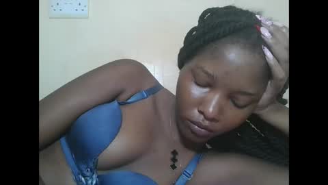 Snapshot of hotbabbee chatting on April 2026 07:00:01 PM love online show from April 2026 07:00:01 PM
