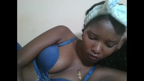 Snapshot of hotbabbee chatting on April 2026 04:49:02 AM love online show from April 2026 04:49:02 AM
