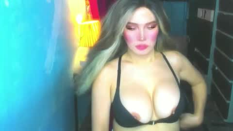 Snapshot of hotbabe_tanya chatting on May 2026 03:03:02 AM T A N Y A online show from May 2026 03:03:02 AM
