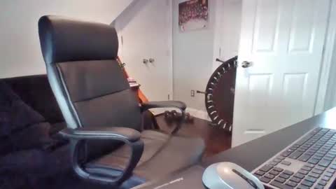 hotdog1124 online show from February 2026 12:49:01 PM